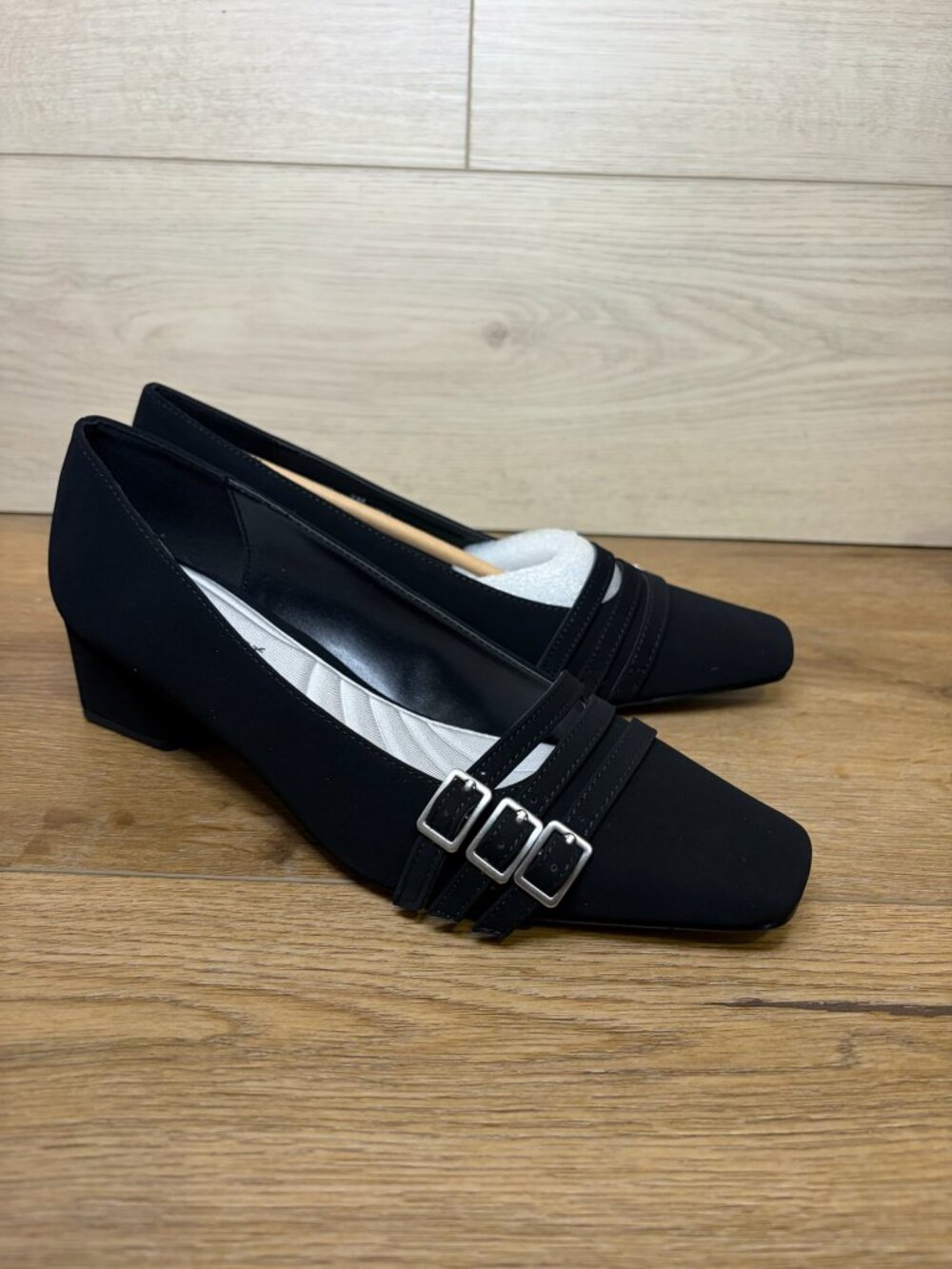 Easy Street Enya Black Square Toe Pump Heels With Buckle 7 M